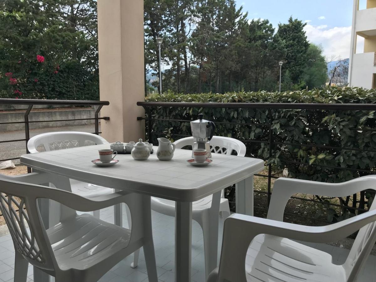 San Rocco One Bed Apartments 4A1 9 Isca sullo Ionio Екстер'єр фото